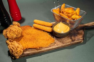 C&C Combo Șnițel, Hot Wings and Cheese For 2