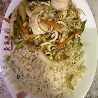Chop Suey de Lulas e Arroz