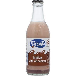 Leite com chocolate UCAL