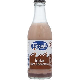 Leite com chocolate UCAL