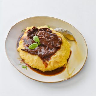 Teleća jetrica na saft, žganci i kruh