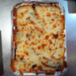 Plato kapsalon al horno caprese y lata