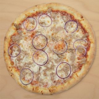 Pizza Tonno e Cipolla 27 cm