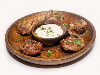 Гриби в беконі з сиром сулугуні (400g)