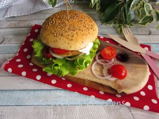 Бургер с кашкавал и яйце (450г)