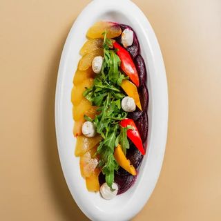 Салат со свеклой и грушей 