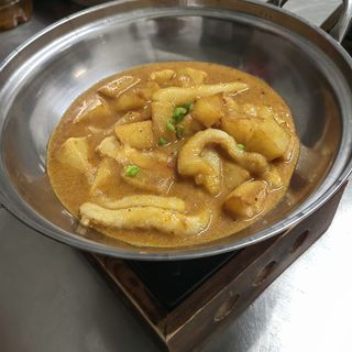 Scodella di fuoco con calamari e patate