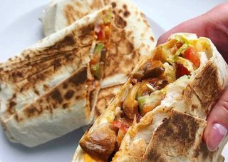 Шаурма Мега асорті телятина