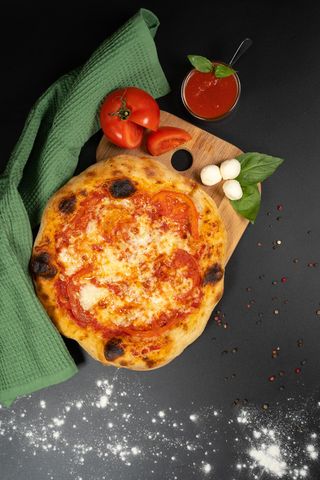 Піца Маргарита (500г)