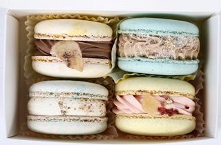 Макарон коробочка (4шт)