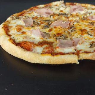 Pizza Capricciosa 30 cm