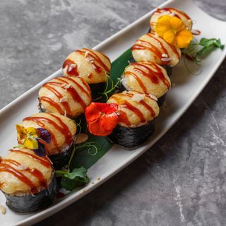 Албырт қосылған ірімшік ролл/ Сырный ролл с лососем