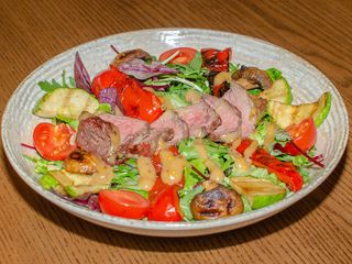 Гриль-салат з яловичиною (250г)