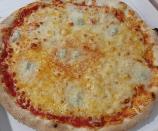 Pizza 4 formaggi (33 cm)