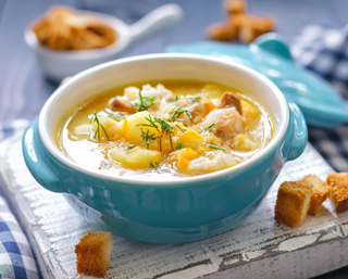 Суп гороховий з сухариками