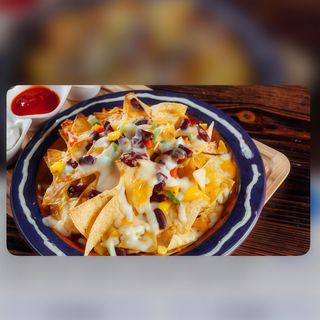 2. Nacho Con Queso