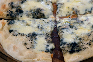 Pizza Roquefort (Media)