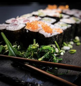 Hossomaki Abacate, Aspargos e Pepino