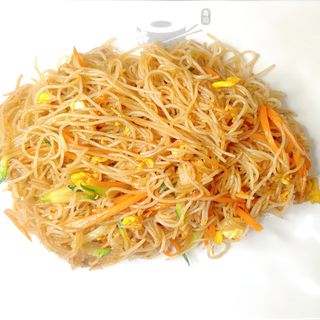 54. Spaghetti di riso con verdure