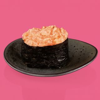 Гункан лосось (35 г)