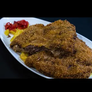 Cachopo De Ternera de cecina y queso de cabra