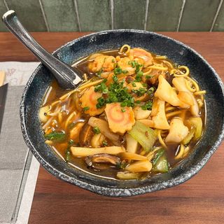 42. Noodles con brodo ai frutti di mare