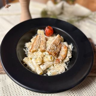 პასტა ალფრედო ქათმით