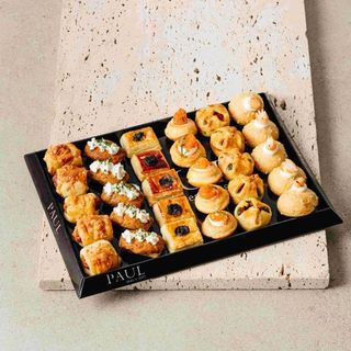 Petit plateau petits fours salés