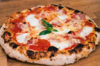 Pizza Jamón York Bacon (30 Cm.)