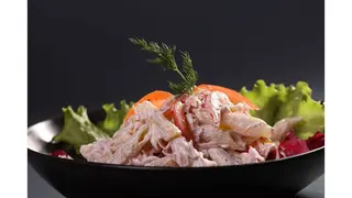 Salata sa testeninom i šunkom