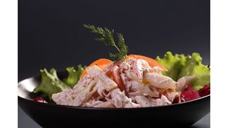 Salata sa testeninom i šunkom