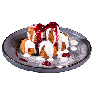 Papanasi cu smantana si dulceata