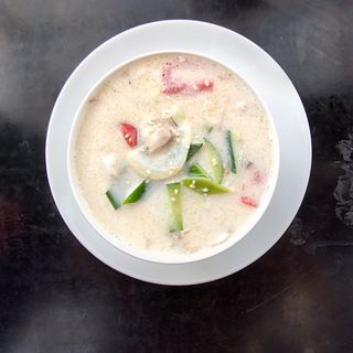 Zupa mlekiem kokosowym i kurczakiem