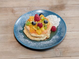 Sciroppo d'acero e frutta fresca