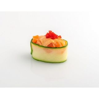 Gunkan De Pepino Y Salmón (1 Pza.)