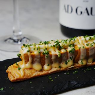 Coca Pastel de Huevas