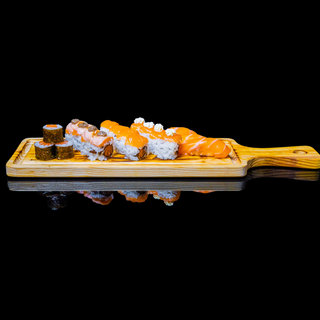 A22. Combo de Maki & Uramaki & Nigiri (19 unidades)