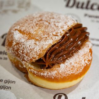 Berlina Rellena De Dulce De Leche