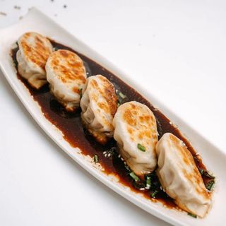 Сиыр етінен гедза/Гедза с говядиной