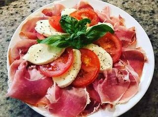 Capresse e crudo