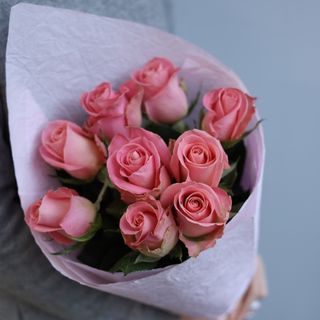 Bukiet z 9 różowych róż