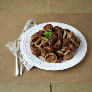 Пилешки дробчета с лук