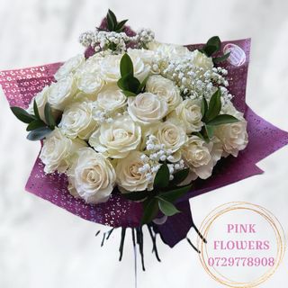 Buchet 25 trandafiri albi 