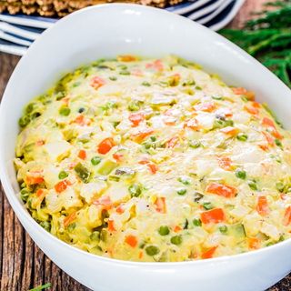 Salată boeuf cu piept de pui - 4 portii