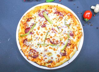 Пица Шунка и луканка 30см