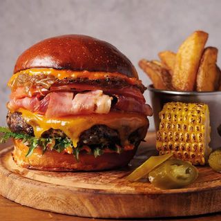 Бургер Petrus с гарнитура (450г)