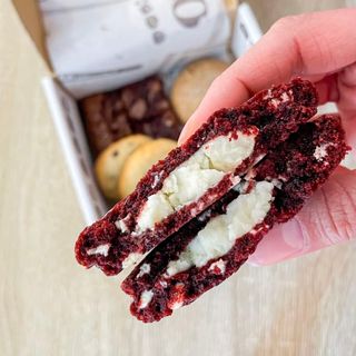 Cookie Red Velvet + Chocolate Blanco