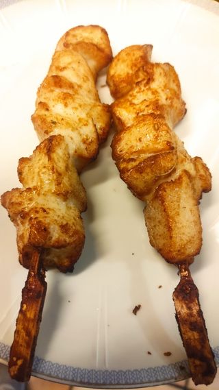 Spiedini di pollo 2 con patatine