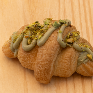 CROISSANT RELLENO PISTACHO