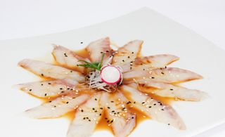 33. Carpaccio branzino